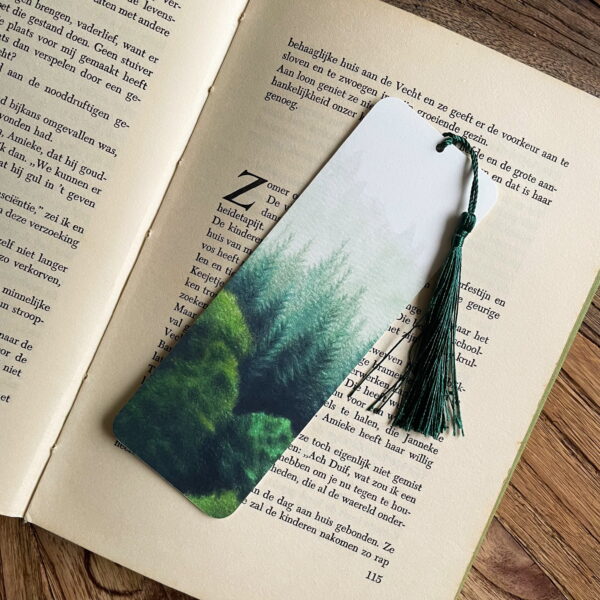 Boekenlegger groene woud